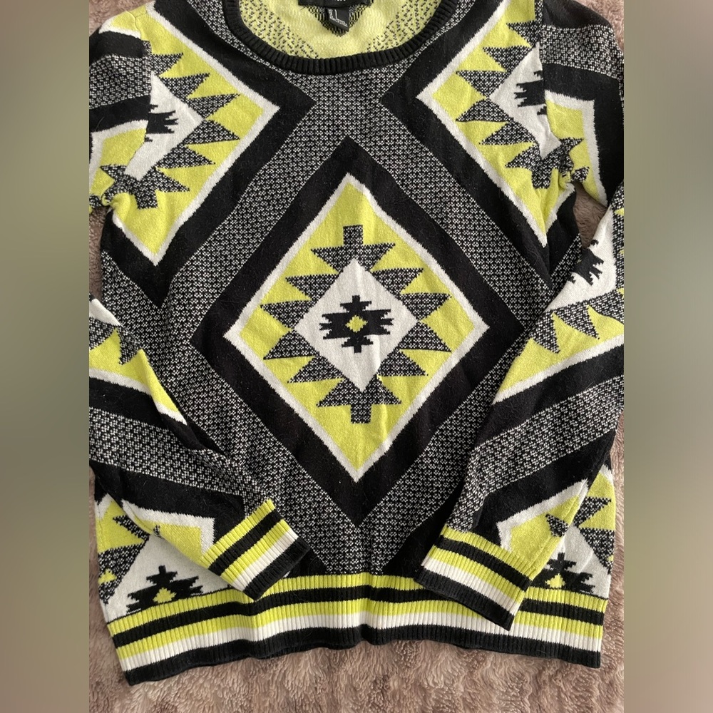 Forever21 Colorful Geometric Sweater - Picture 4 of 7